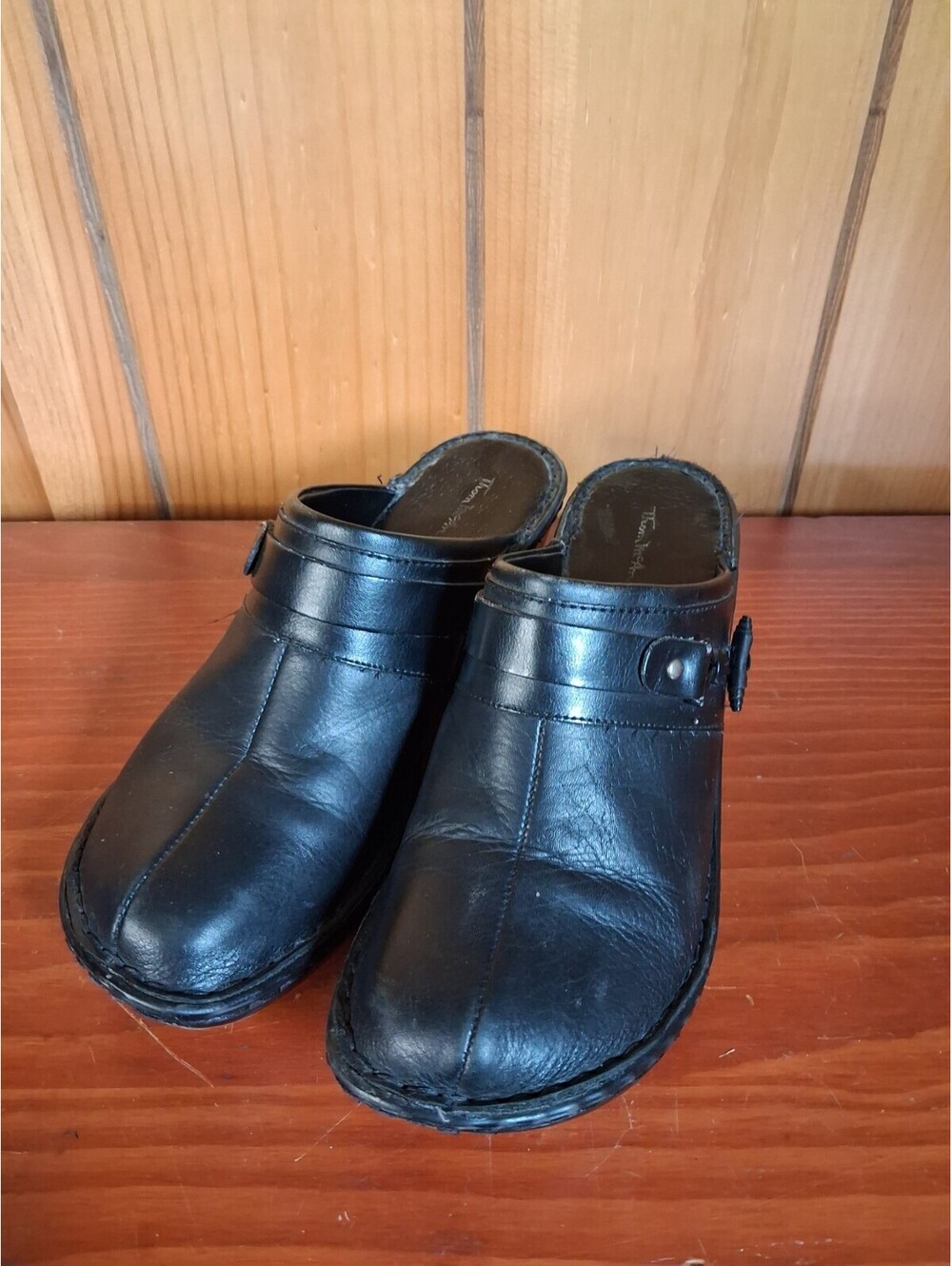 Thom McAn Slide Clogs Black Leather SlipOn Comfort Buckle- Size 7M